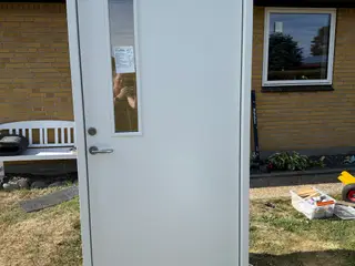Ny hvid Hoveddør/facadedør