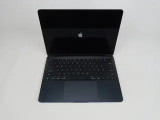 Apple MacBook Air 13" M2