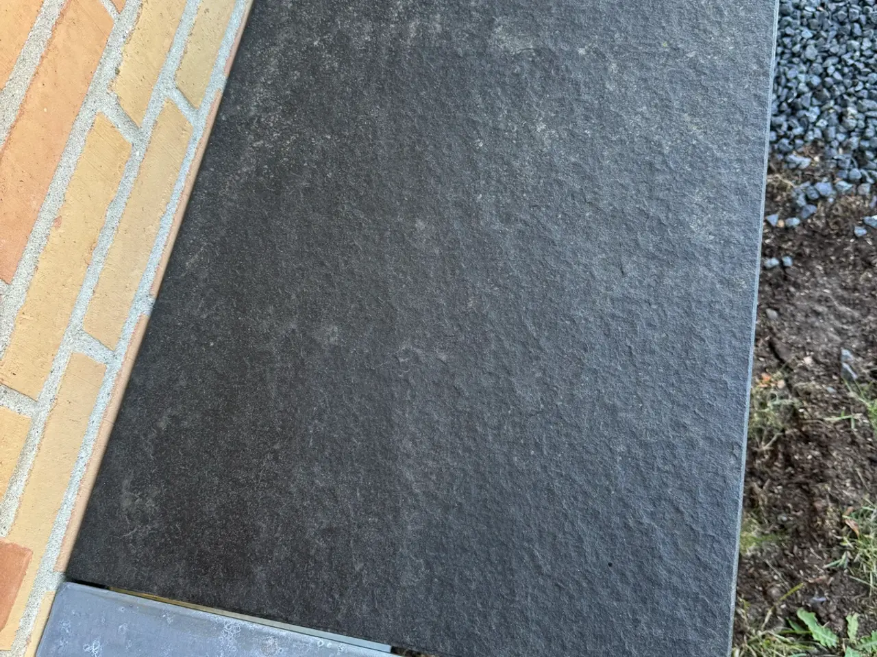 Billede 4 - Havebord med granitplade