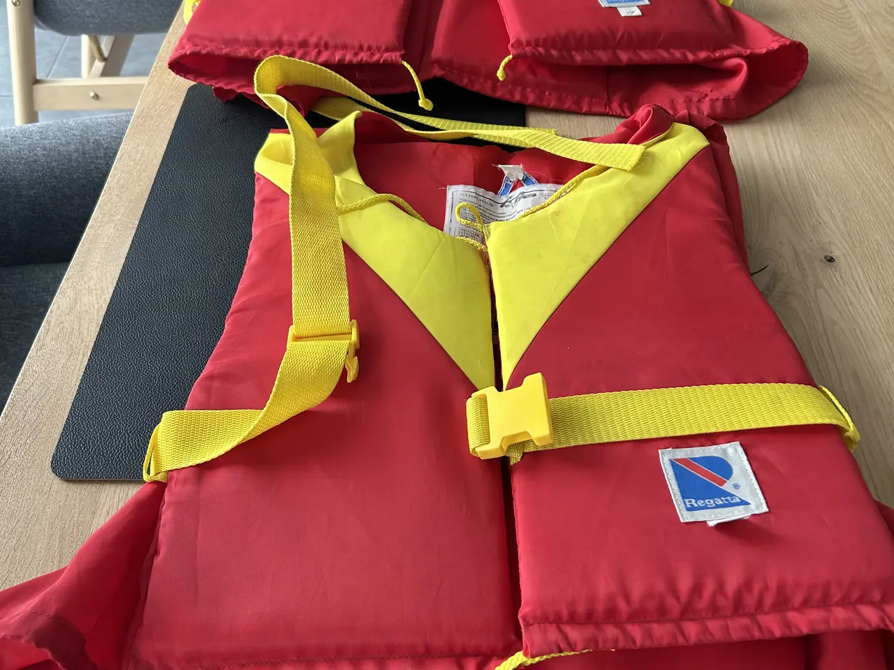 Billede 1 - Redningsvest 2 stk.