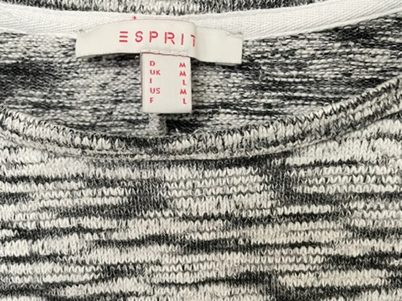 Billede 2 - Let Esprit strik