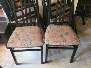 Spisebord stole sort
