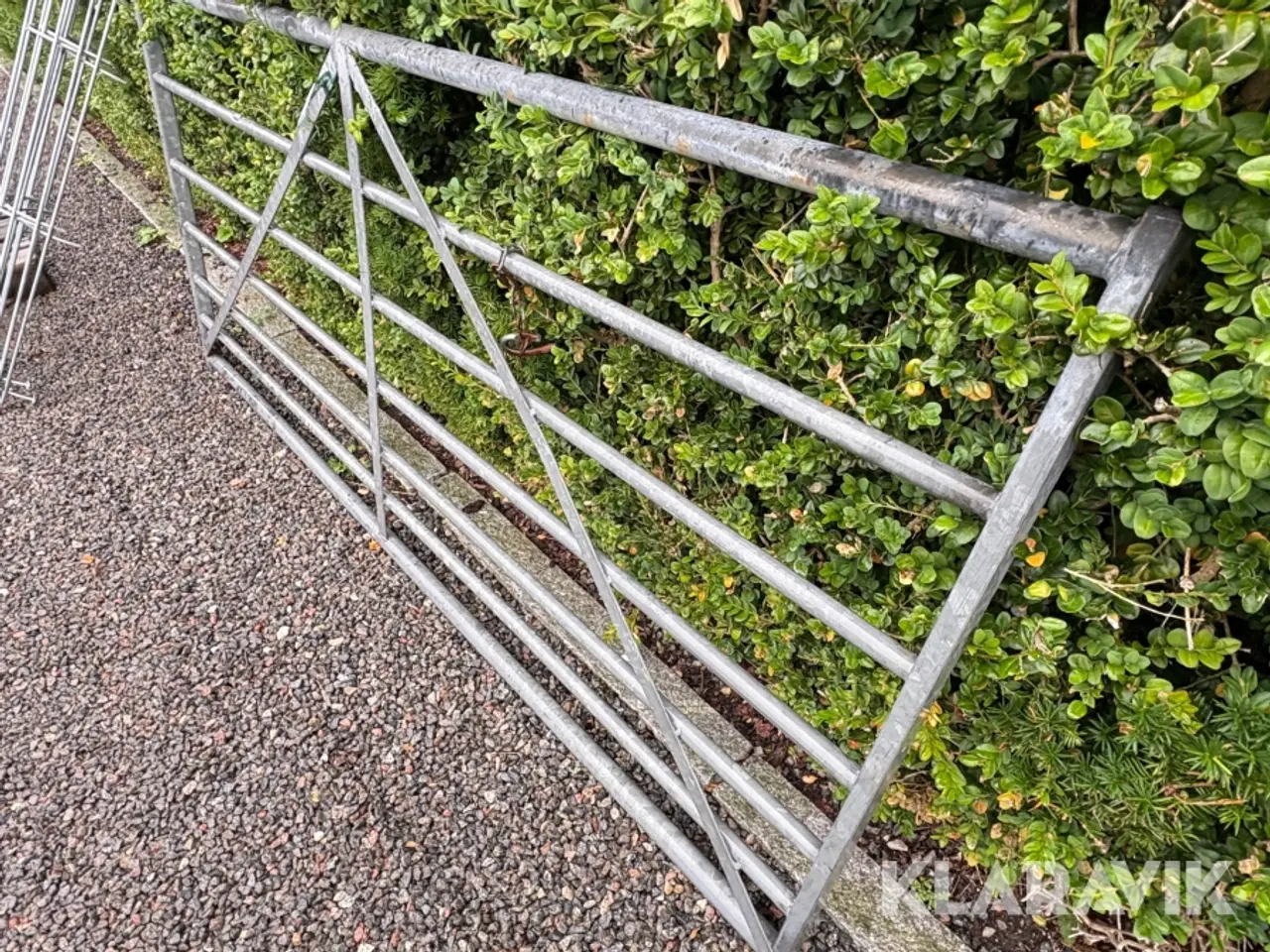 Billede 6 - Låge samt stativer