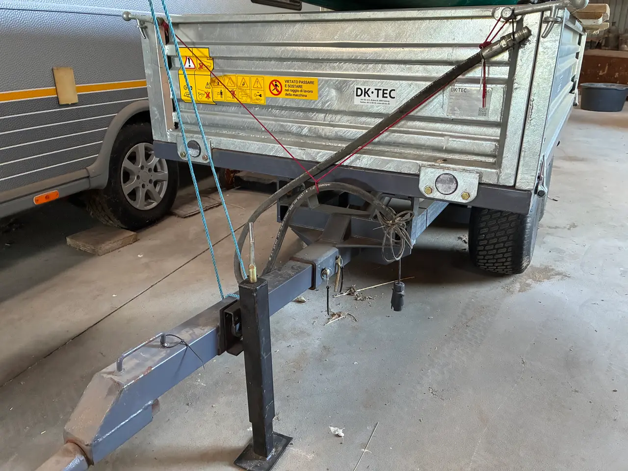 Billede 3 - Trailer/tipvogn, 2 ton - til mindre traktor