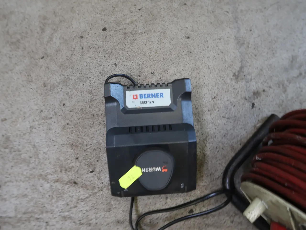 Billede 2 - Kabeltromle samt lader med batteri WÜRTH