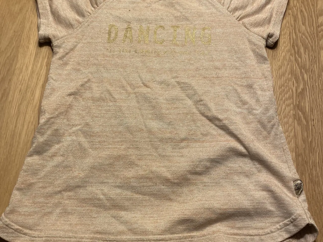 Billede 3 - tshirt, træningsbukser, badedragt str. 116