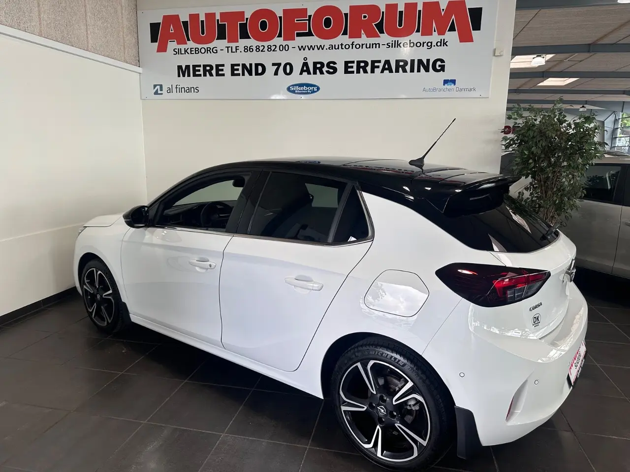 Billede 16 - Opel Corsa 1,2 T 100 Elegance Sky aut.