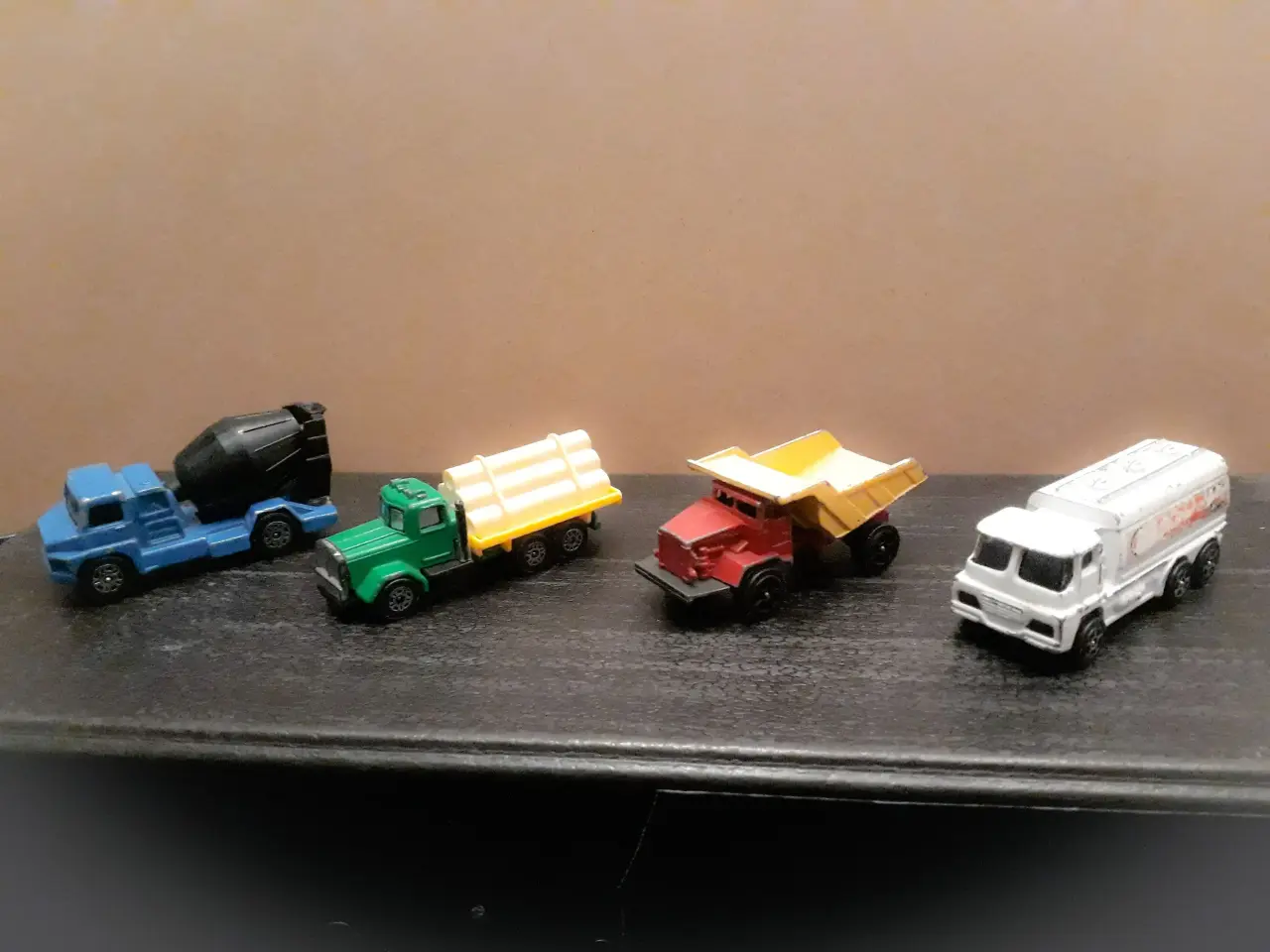 Billede 1 - 4 Corgi Biler