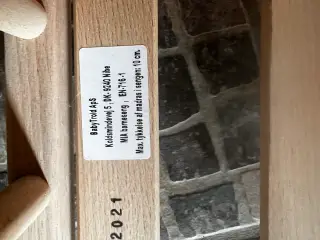 Tremmeseng i bøgtræ