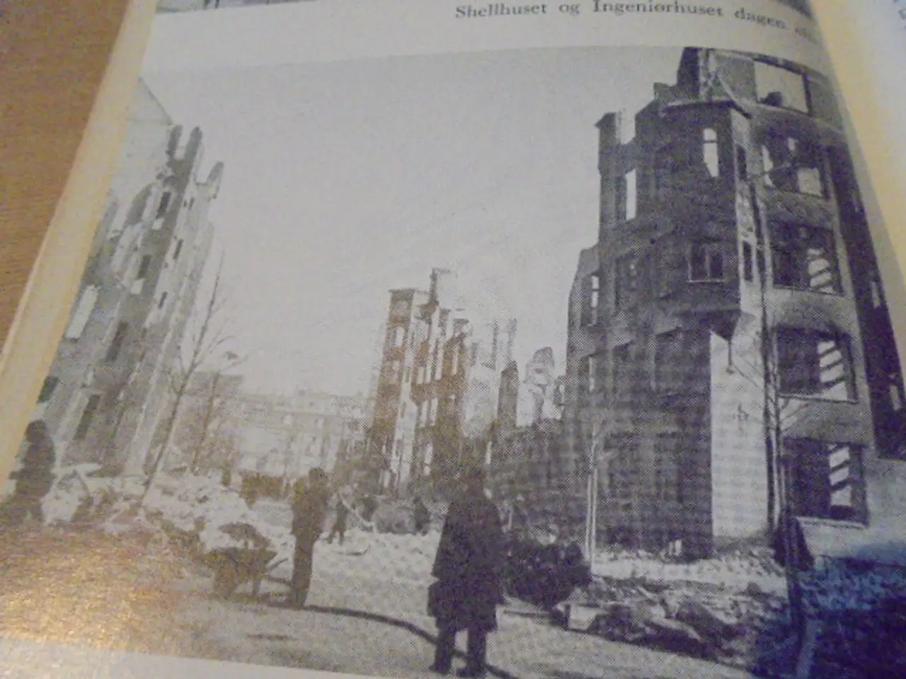 Billede 4 - Shellhuset 21/3-1945  Bombardementet på Shellhuset