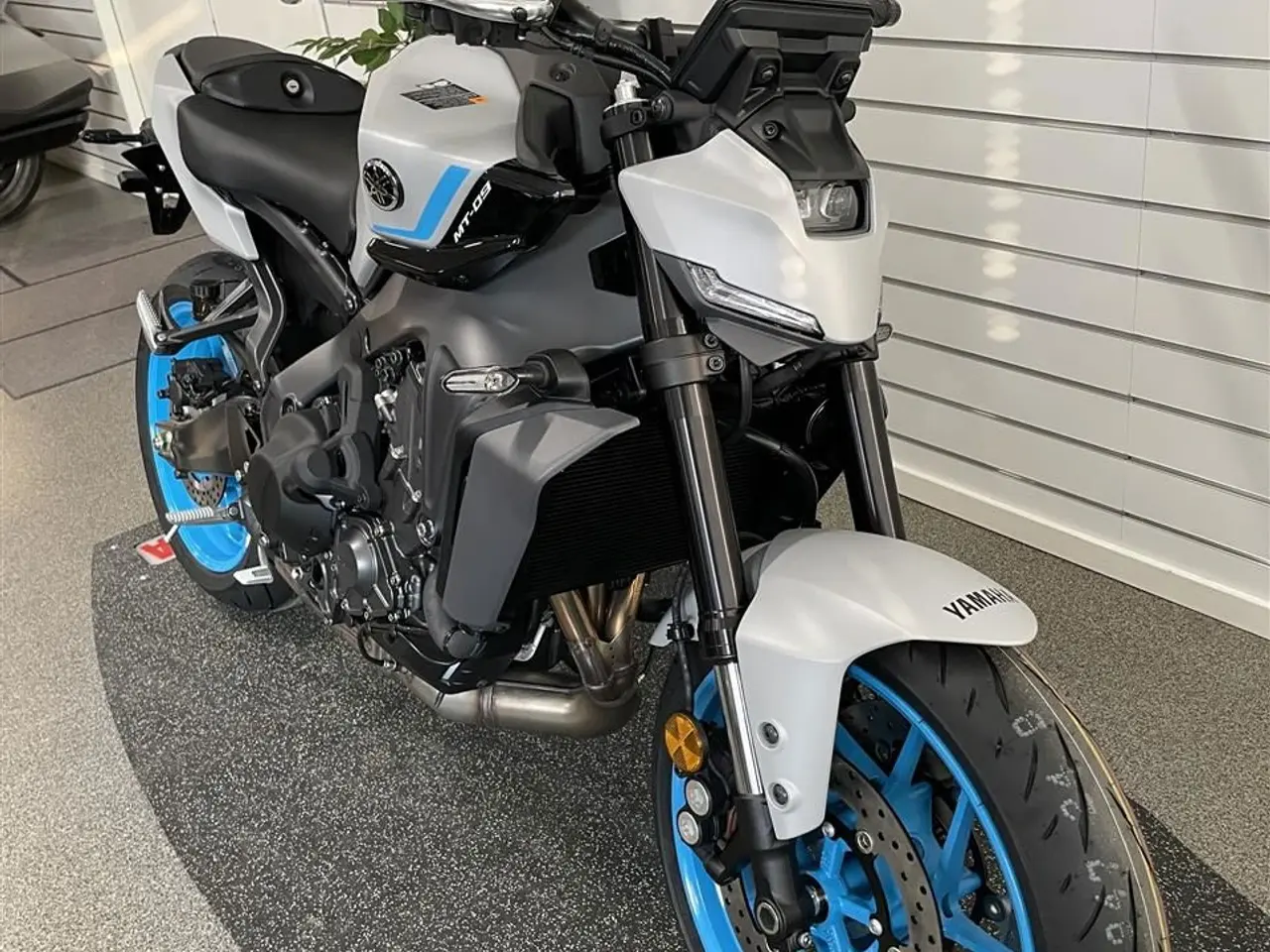 Billede 1 - Yamaha MT-09 Y-AMT - Ice Storm