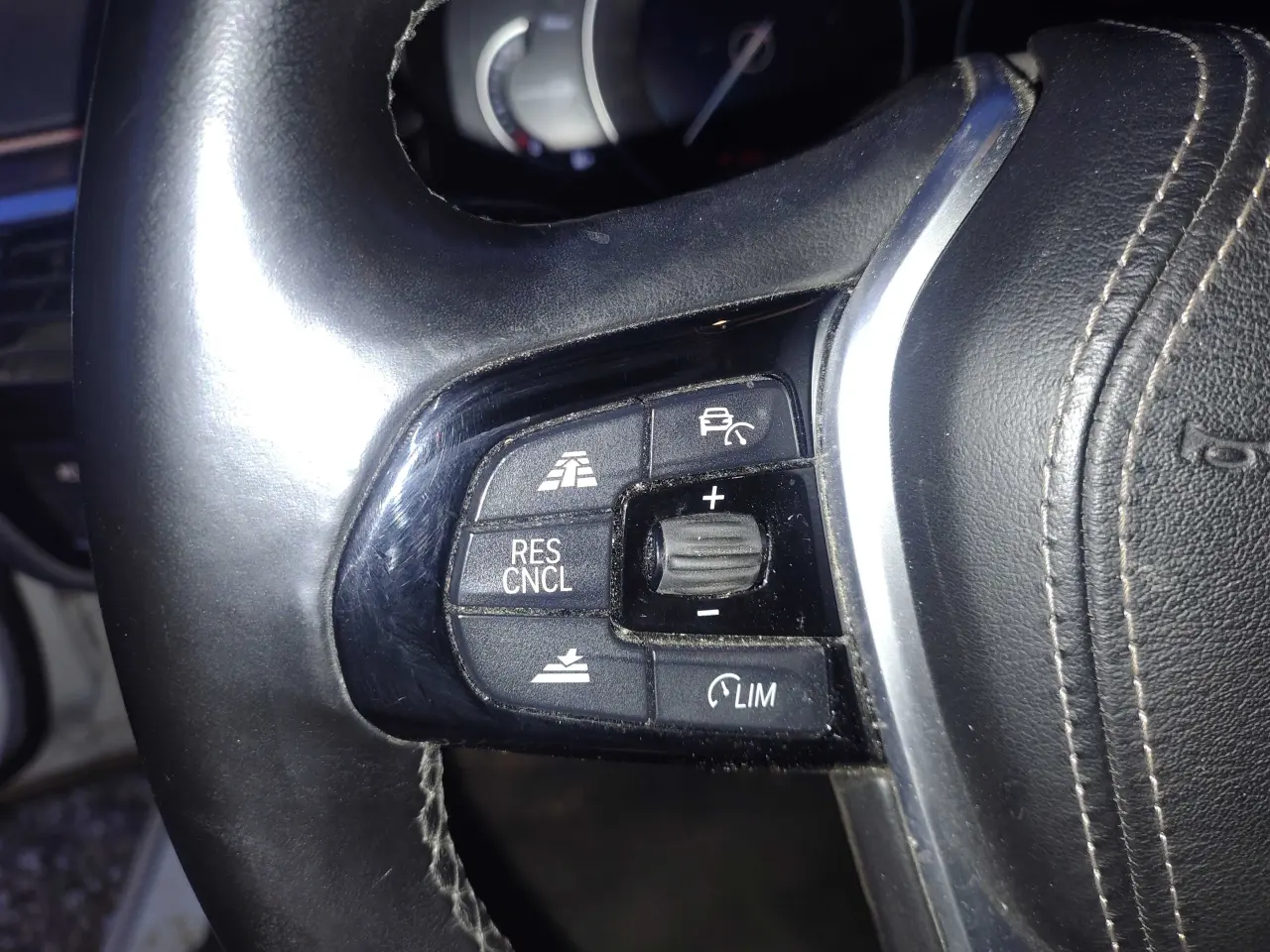 Billede 3 - BMW 520d G31, adaptiv fartpilot, Læder