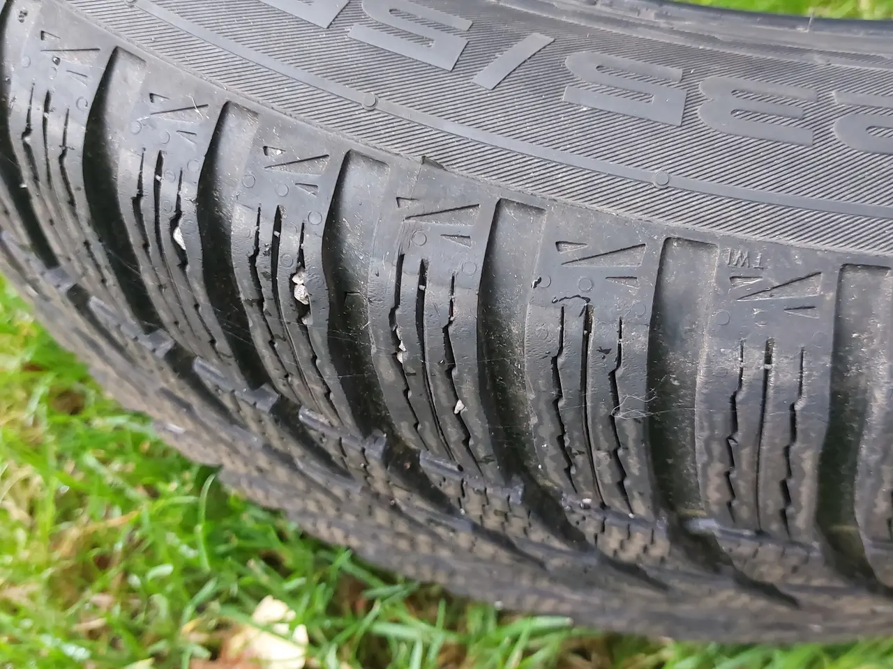 Billede 2 - 4 stk. Nokian vinterdæk 235/55 R 18