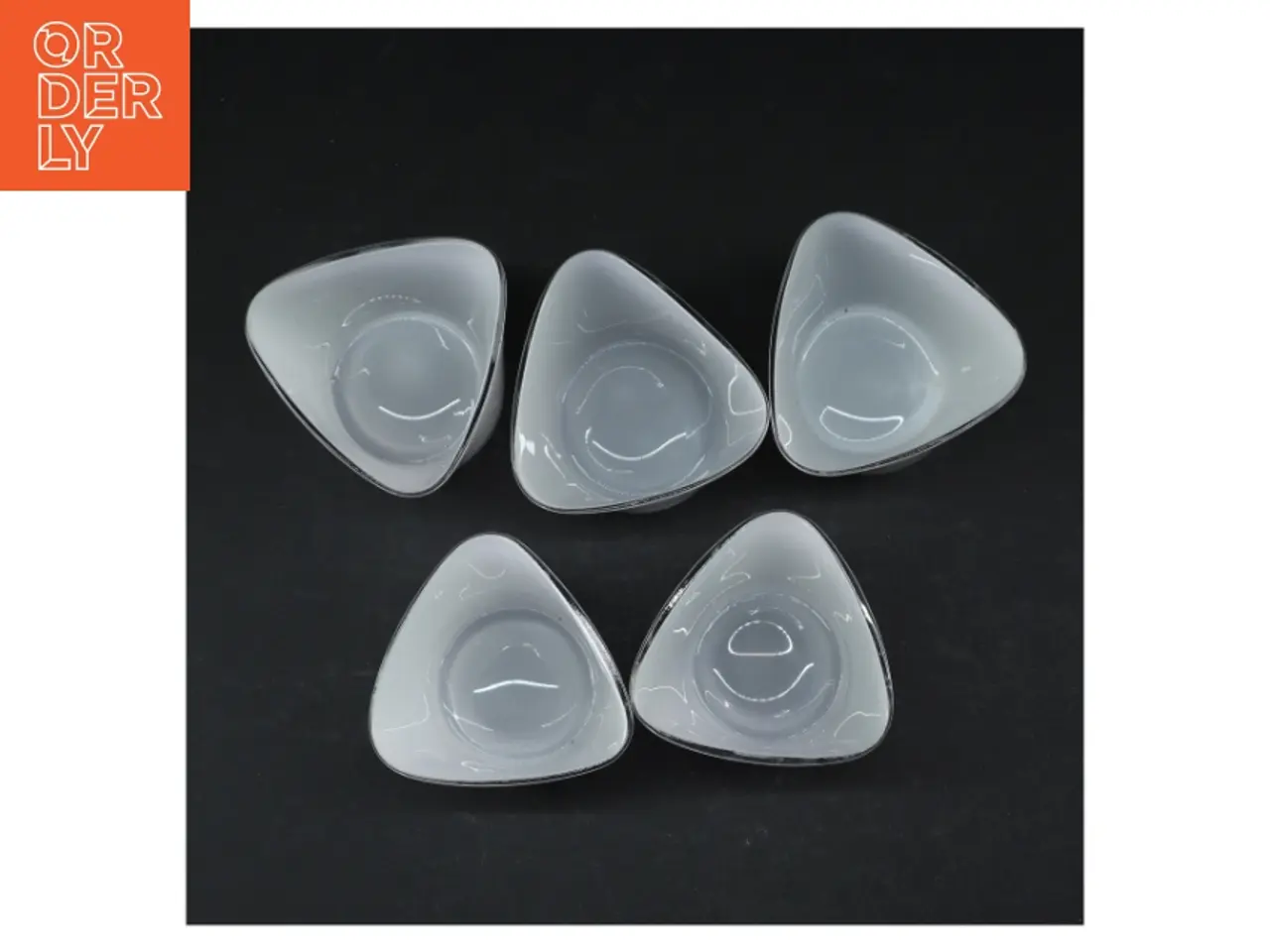 Billede 2 - Sæt med 5 trekantede glaslysestager (str. 5 styk. 8 cm)