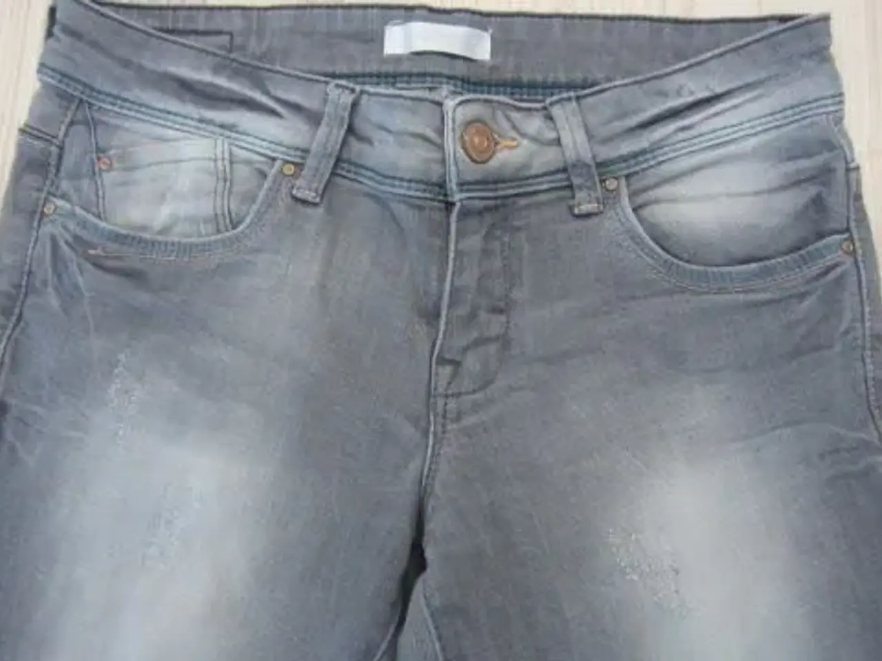 Billede 2 - Str. 36, grå elastiske jeans