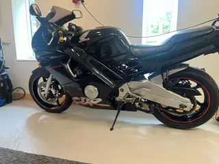 Cbr 600 f2