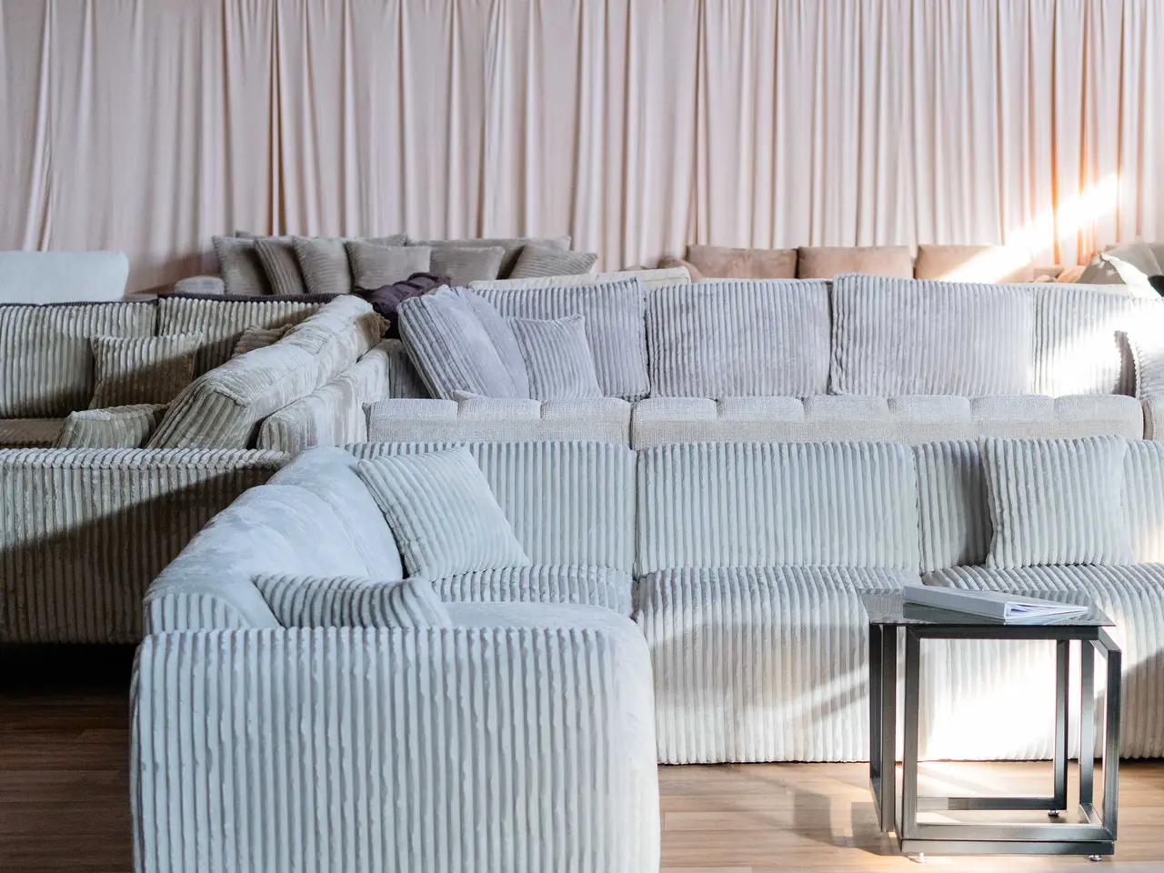 Billede 8 - Leder du efter en komfortabel sofa eller seng?!