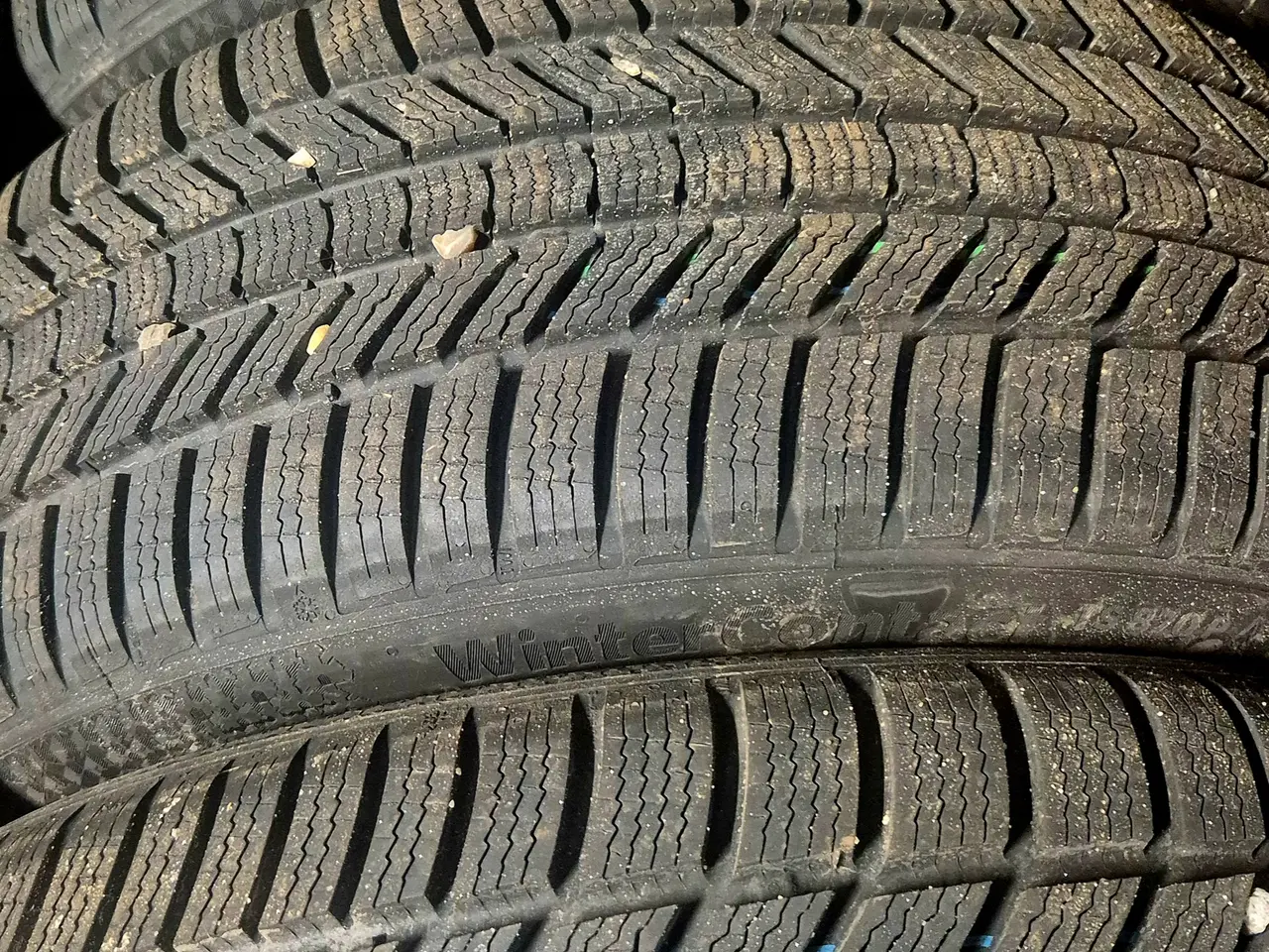 Billede 1 - 235 45 18 vinterdæk continental som nye!