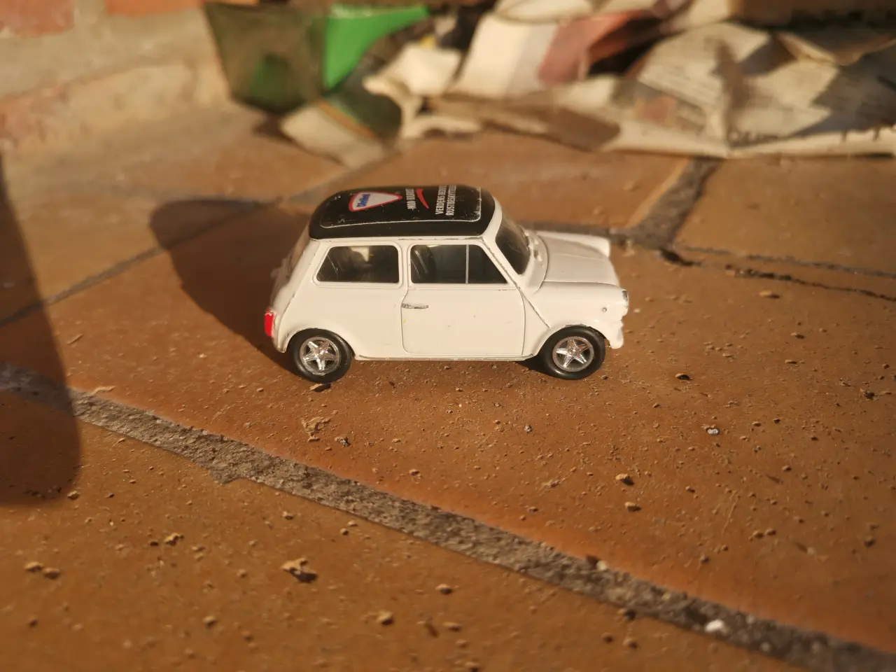 Billede 5 - Mini Cooper 1300 med Dinitrol Reklame
