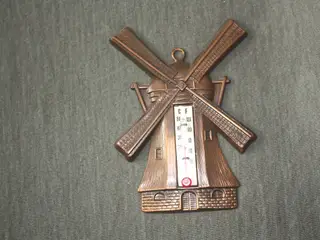 Vægtermometer i form af vindmølle i metal 13,5 cm