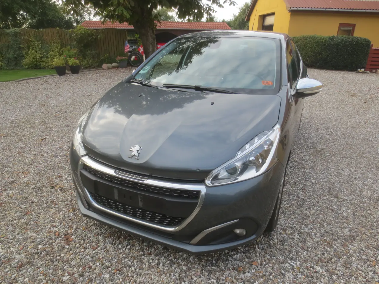 Billede 2 - Peugeot 208 1.6 BLUE HDi År 17. Synet 12/25.