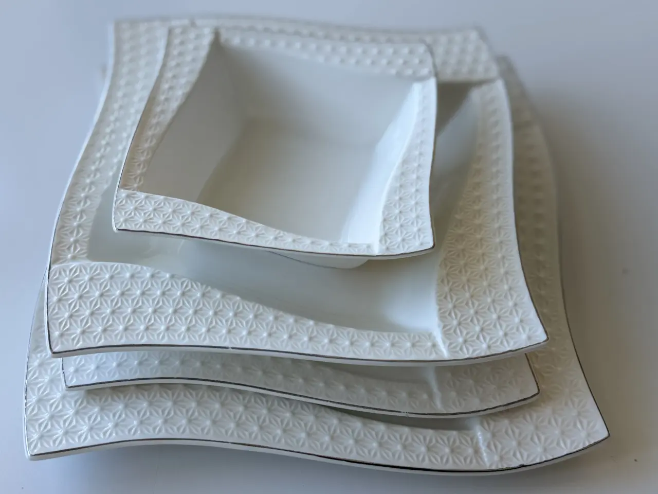 Billede 1 - Stel i hvidt porcelæn