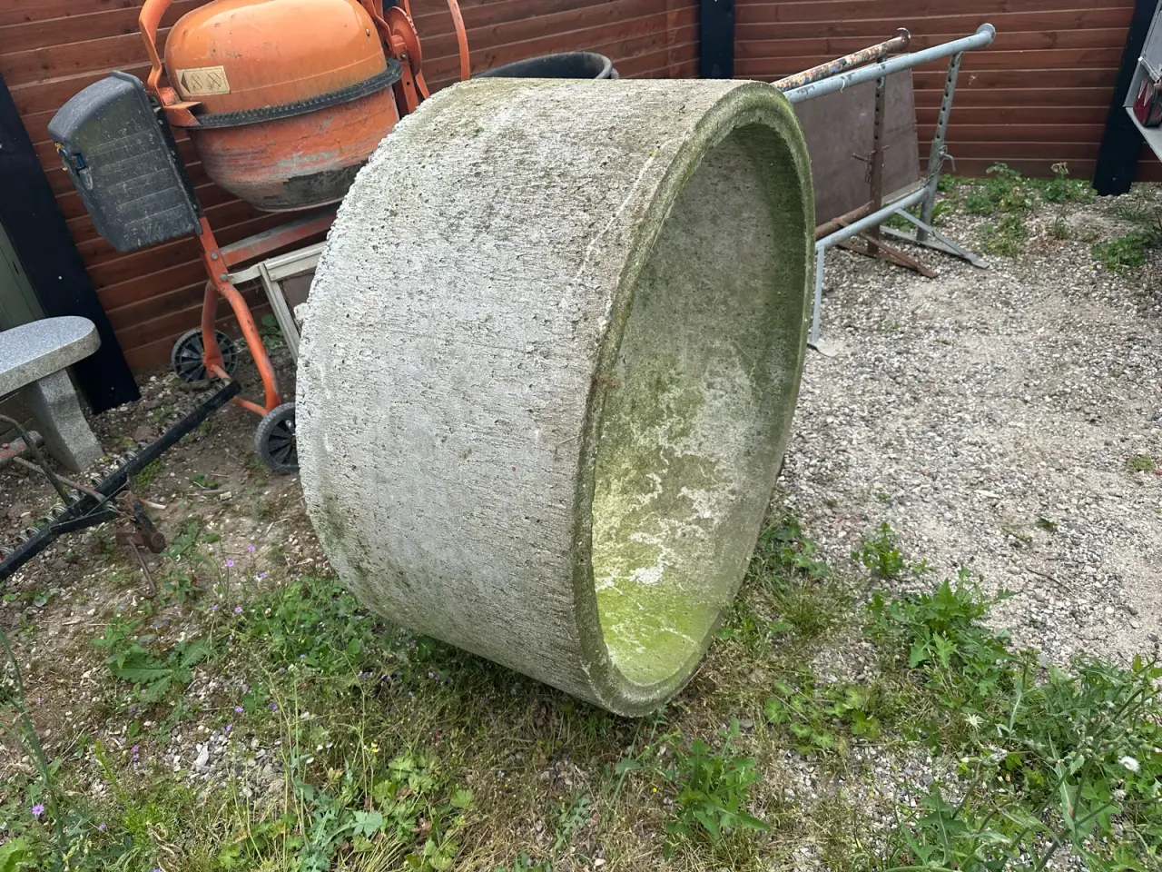 Billede 1 - Brøndring, Beton rør/ring diameter 112 cm