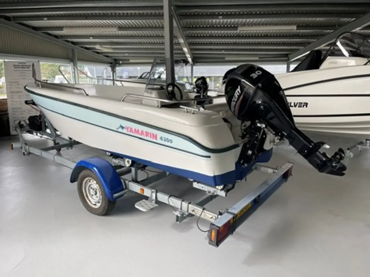 Billede 1 - 4300 med Mercury F30 EFI ELPT samt trailer