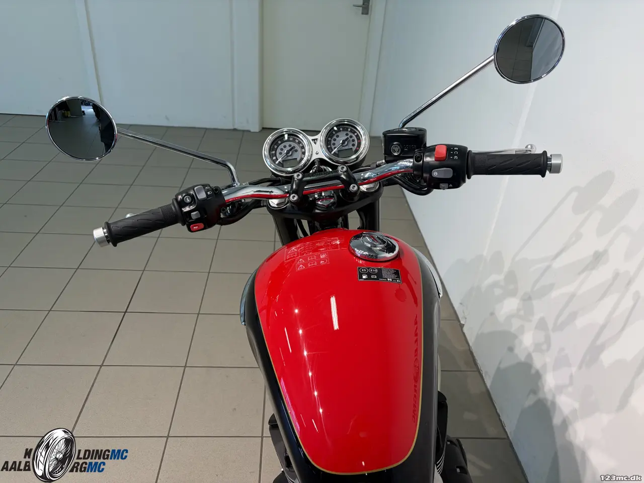 Billede 6 - Triumph Bonneville T 100 Jet Black / Diablo Red