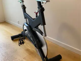 Sole SB700 spinning cykel
