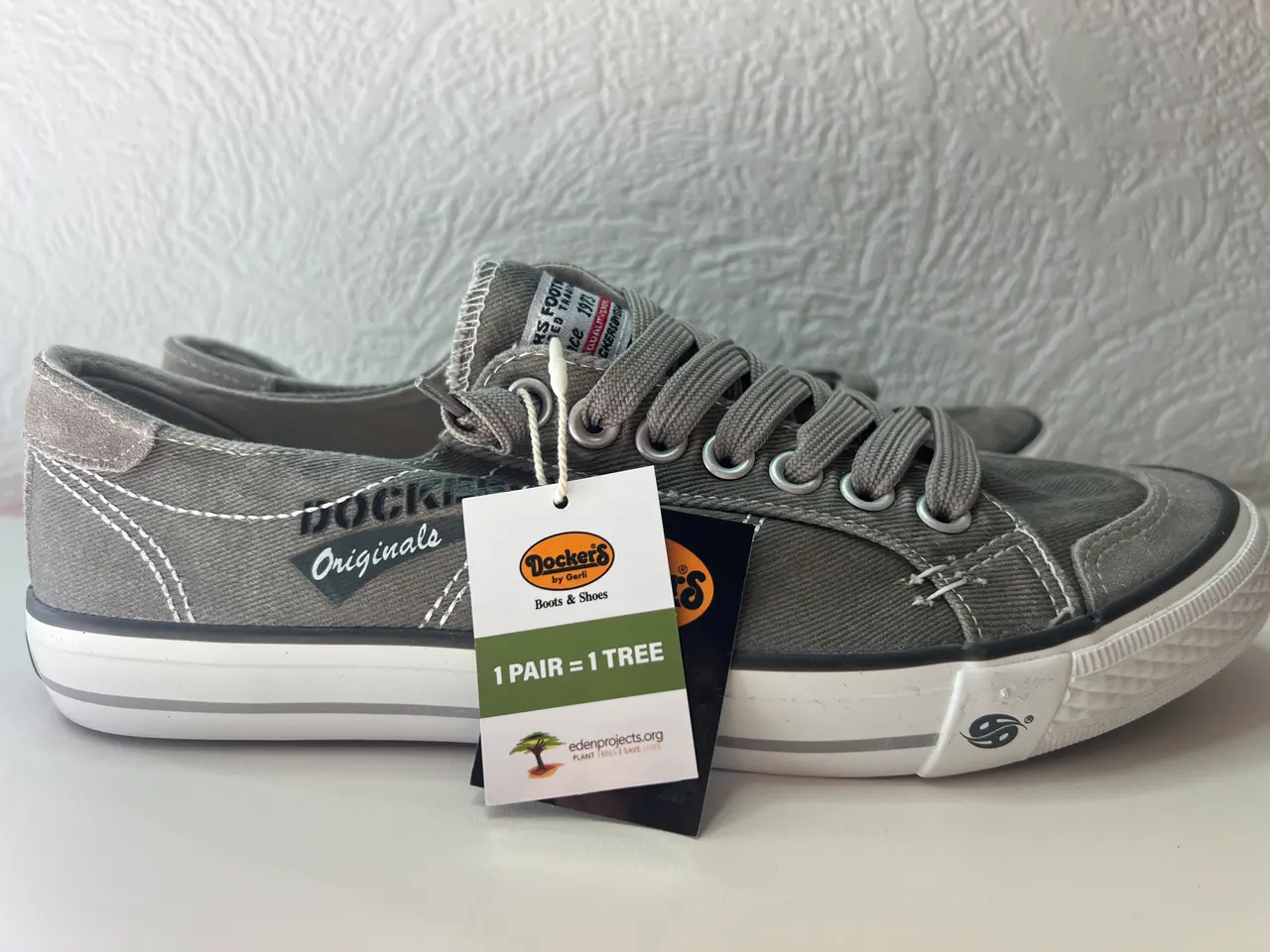 Billede 1 - Nye Dockers Sneakers i Grå Kanvas. Str. 42