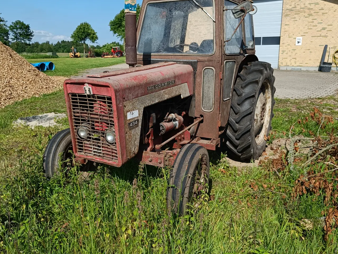Billede 1 - IH 434 Traktor