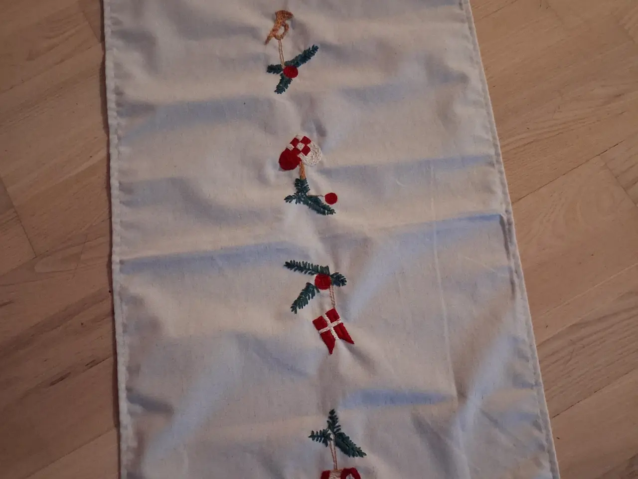 Billede 3 - Julebordløber