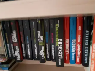 14 diverse forfattere
