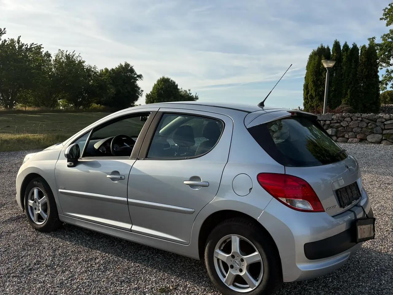 Billede 4 - 🚗 Peugeot 207 1.6 HDi – 92 HK – G99 - Årgang 2011