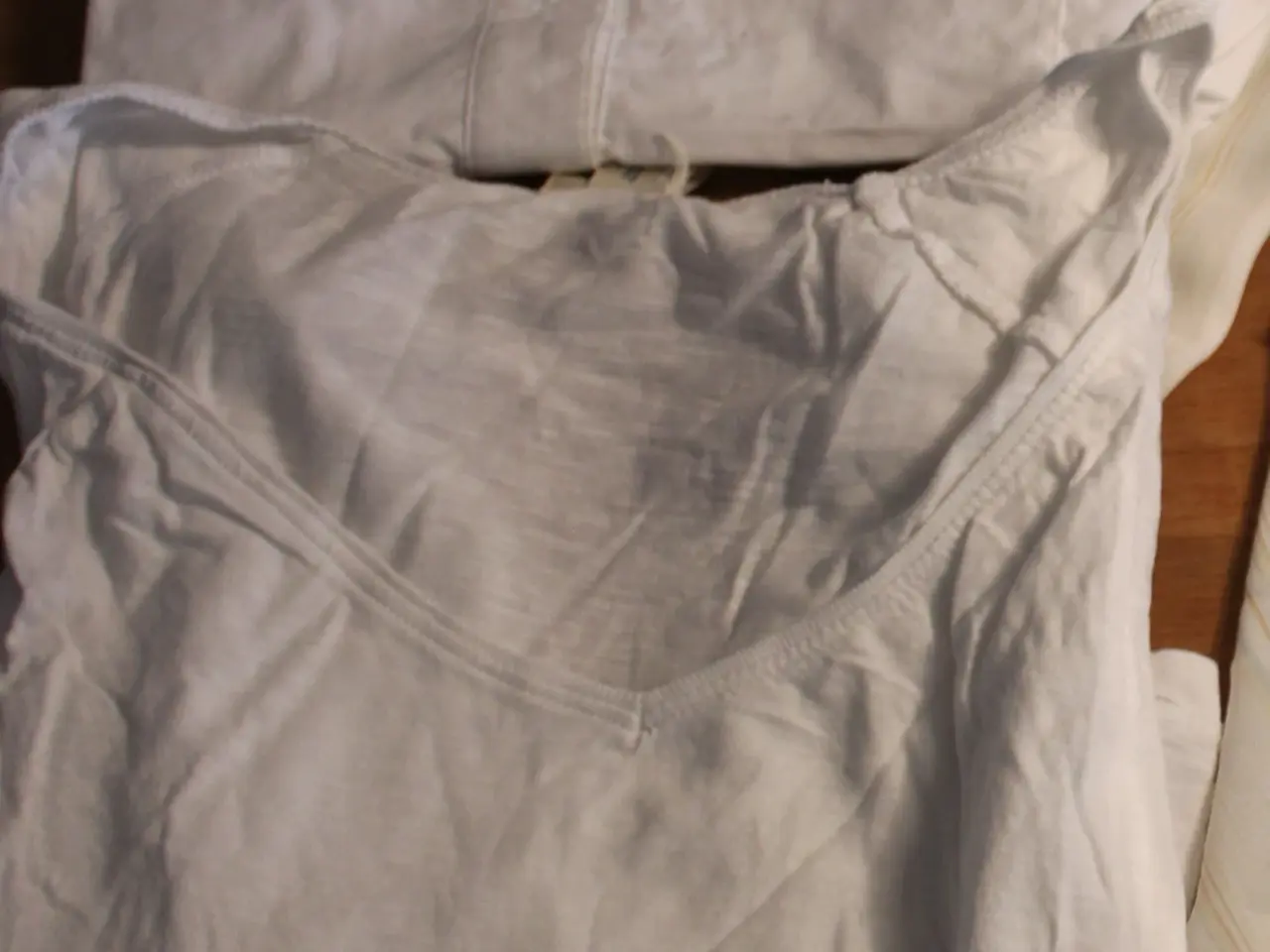Billede 1 - T-shirt og skjorte, Blandede, str. 42/44