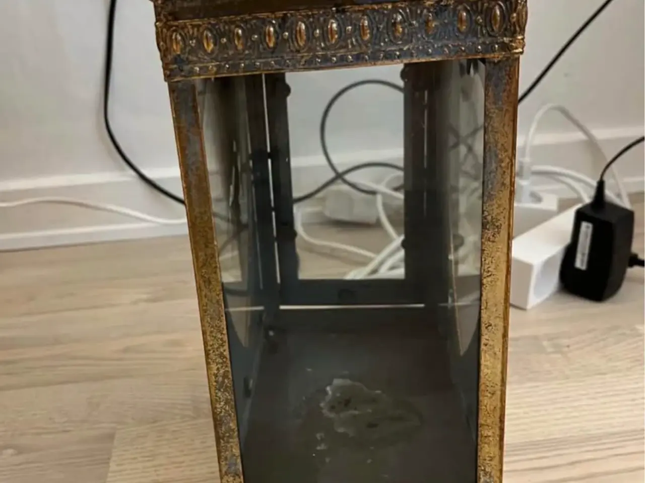 Billede 5 - Guld lanterne med hjerteformet glas