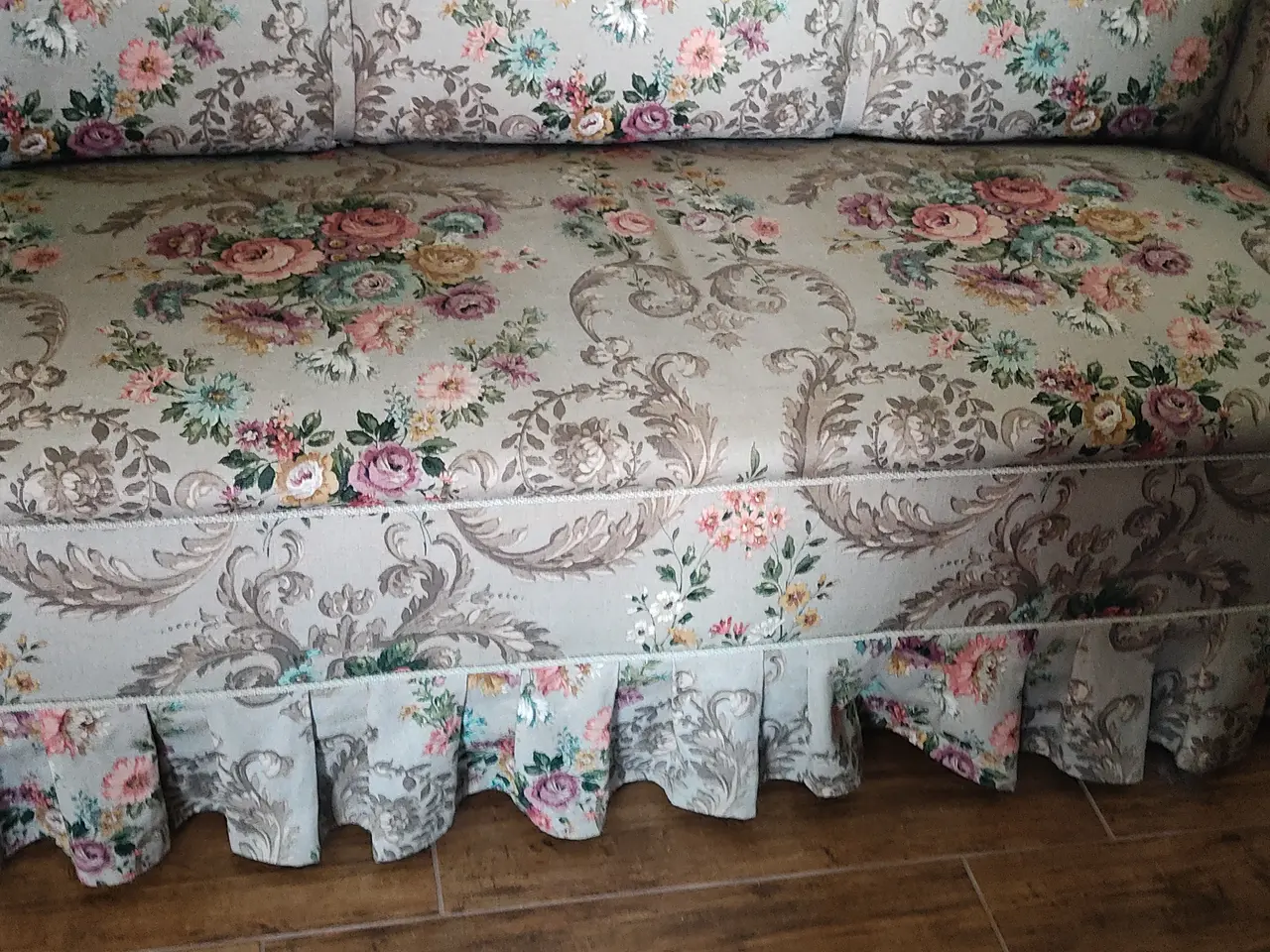 Billede 1 - Flot sofa med blomster 