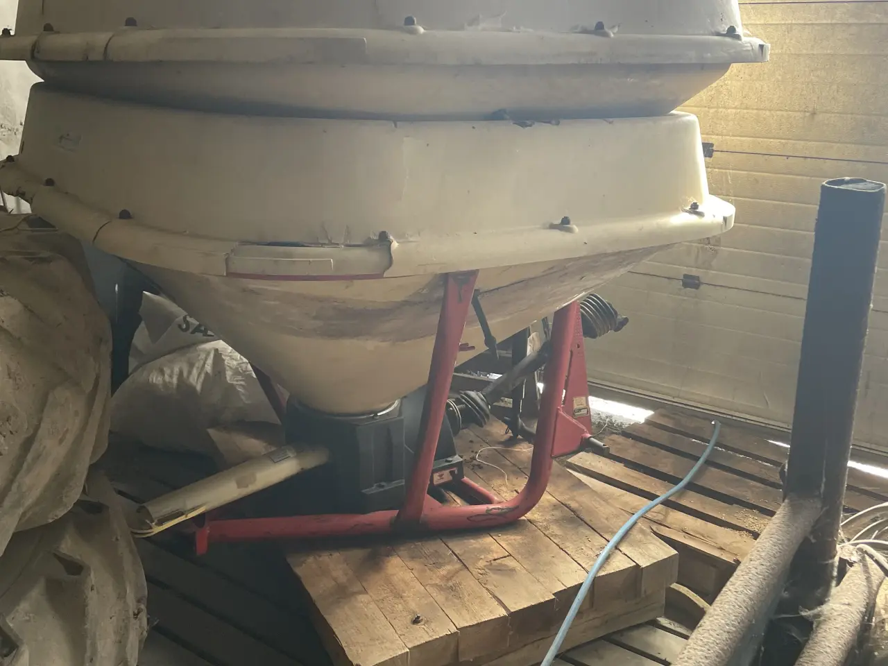Billede 1 - 1000 kg gødningsspreder