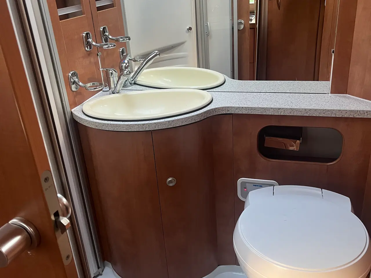 Billede 8 - Carthago autocamper 