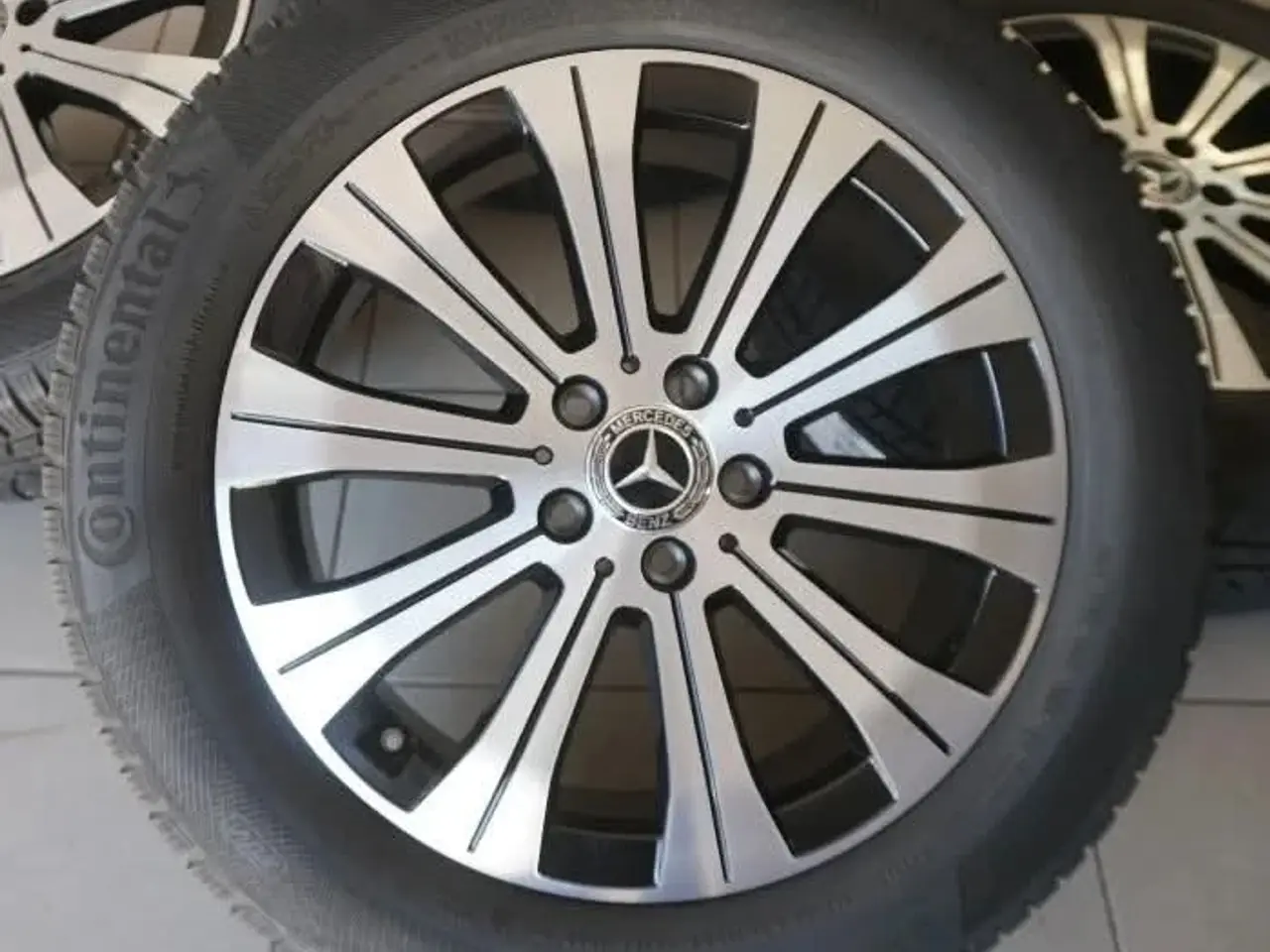 Billede 1 - Mercedes-Benz EQA EQB R18 vinterdæk