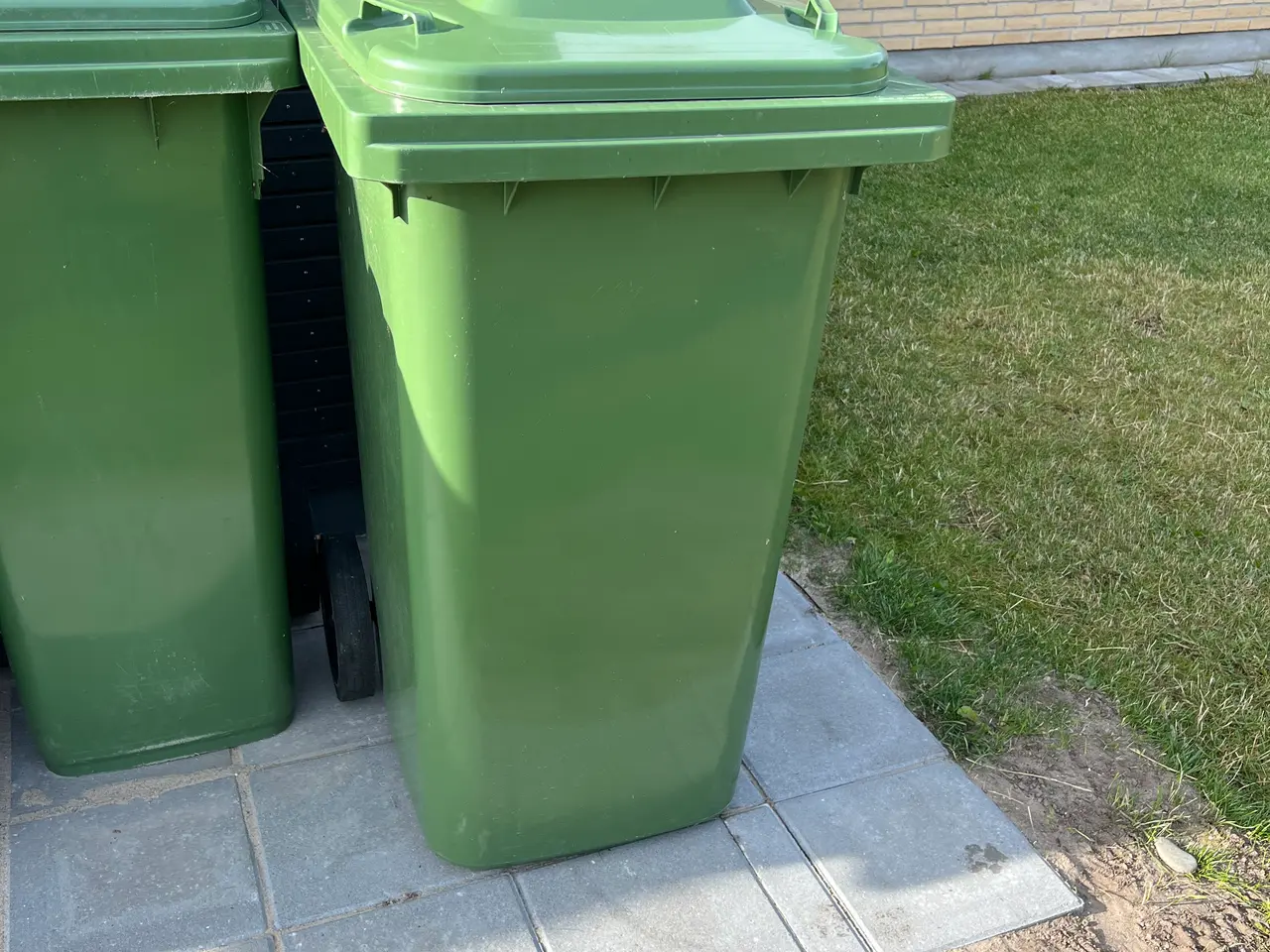 Billede 1 - Havecontainer 240l