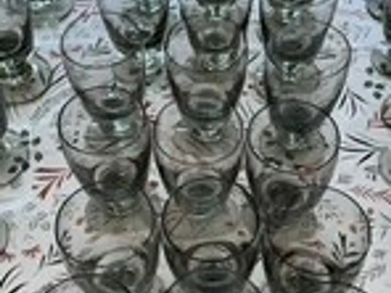 Billede 2 - Super fine Holmegaard Almue Smoke glas sælges