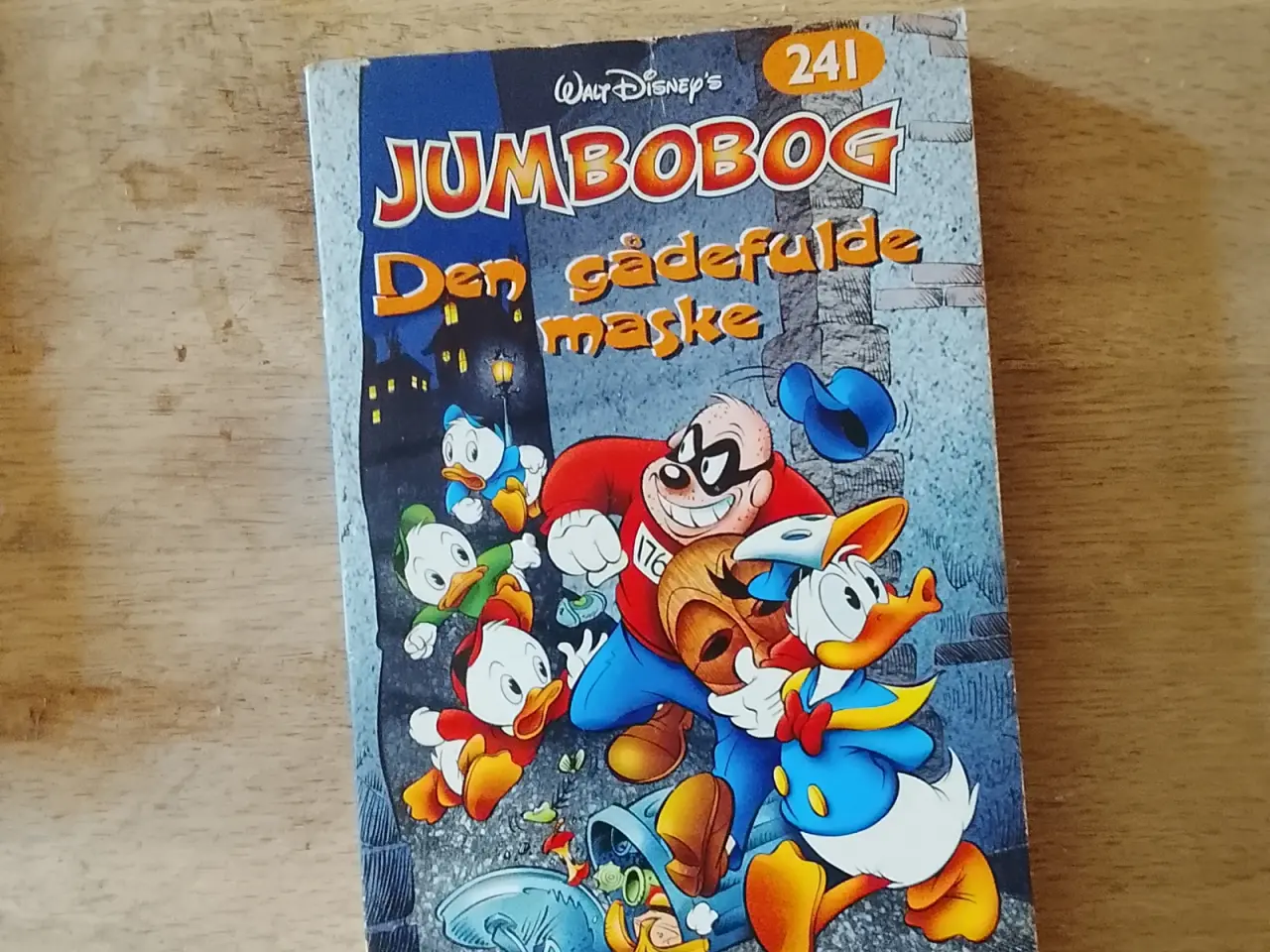 Billede 1 - Jumbobøger sælges,fyn