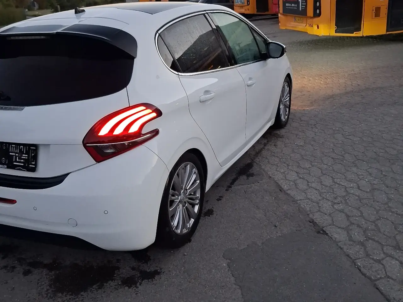 Billede 4 - 🚘PEUGEOT 208 1,6 ALLURE SKYVIEW 🚘 33,3KM/L 🚘