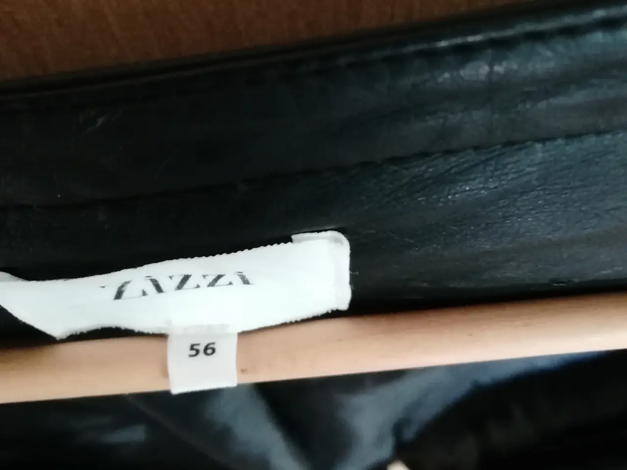 Billede 3 - Kort skin jakke. Passer til bukser, kjoler og 1 ne