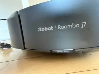 iRobot Roomba J7