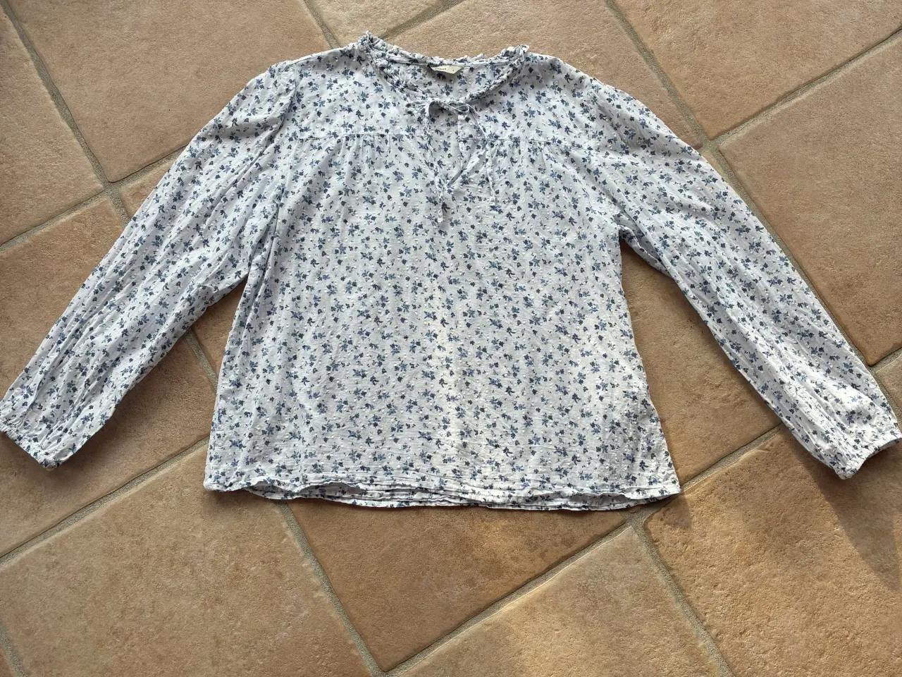 Billede 1 - Only Pigalle bluse str. L