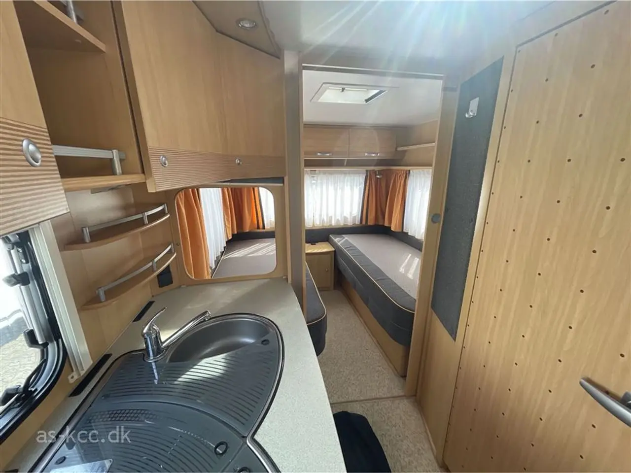 Billede 6 - 2007 - Dethleffs Camper 510 V Dethleffs Camper 510 V årg. 2007 incl, mover , Isabella 3 m fortelt. 4 sovepladser, 5 siddepladser.
