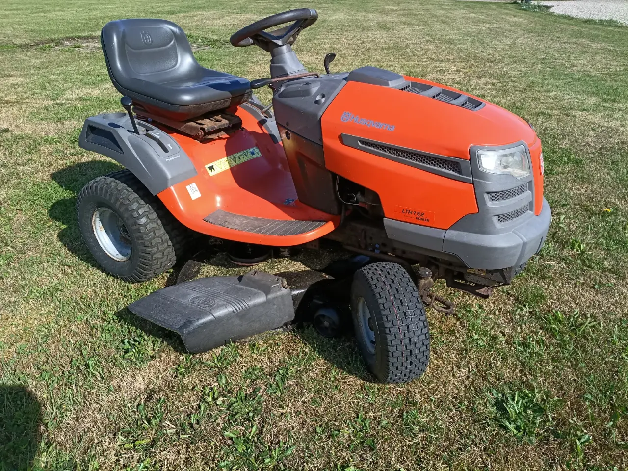 Billede 3 - Iorden Husqvarna LTH 152, havetraktor 42 klipper 